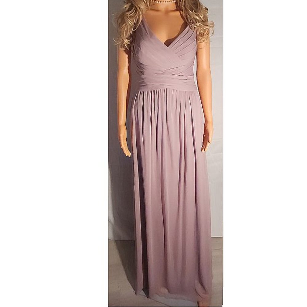 David's Bridal Long Gown, Pastel Lavendar in size 8